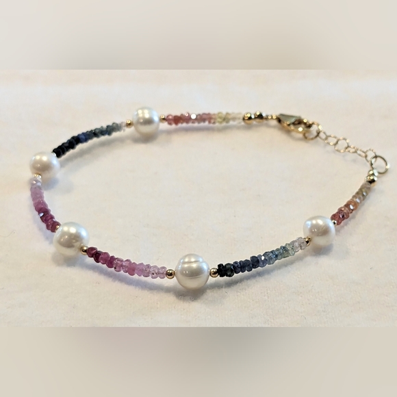 PRICE DROP - BRACELET NWOT - Pearl & Hematite Wrap, 2 Available, 925 - Picture 4 of 5